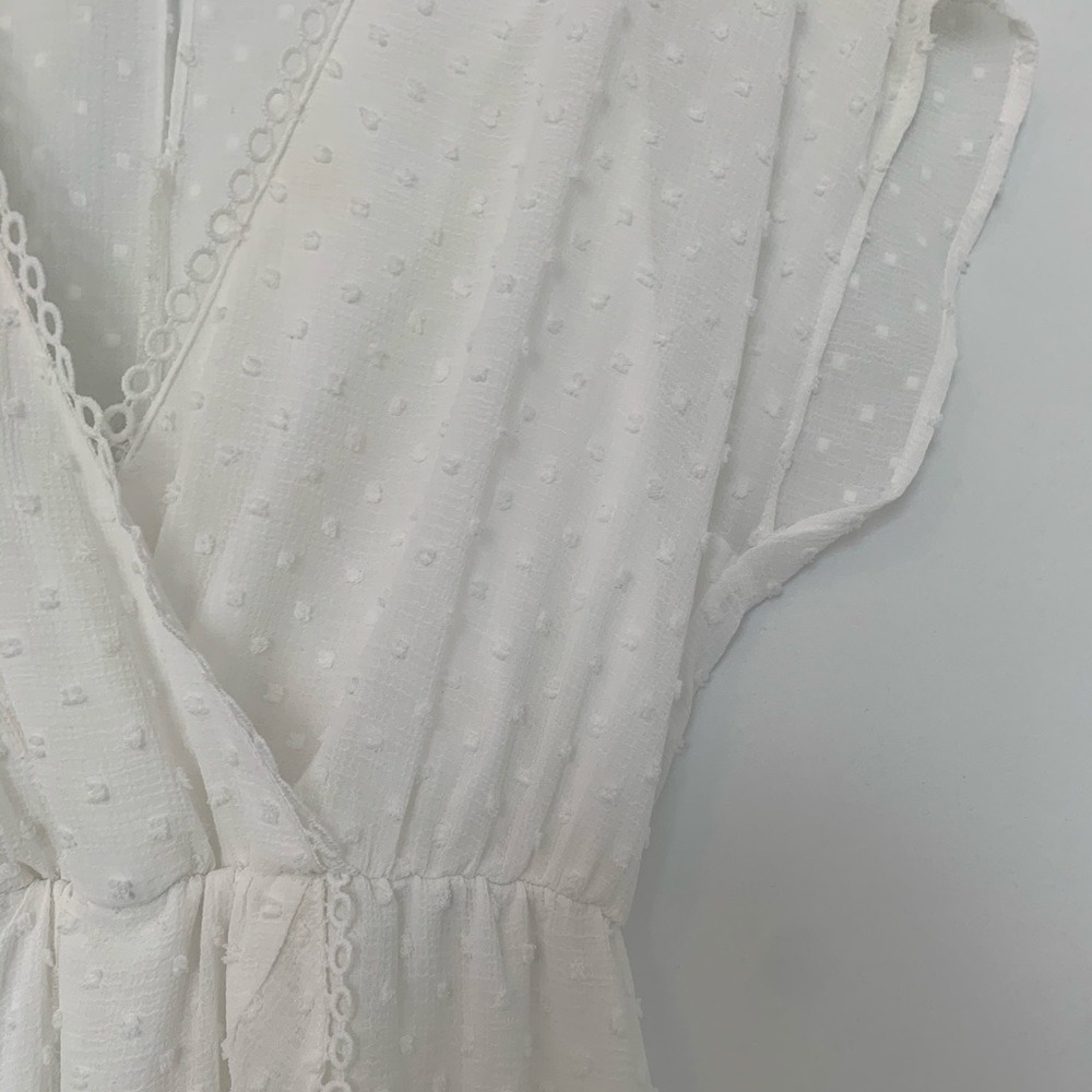 White textured sinched dress